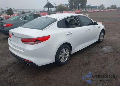 2017 Kia Optima Lx z USA, uszkodzony, nr VIN 5XXGT4L37HG166481